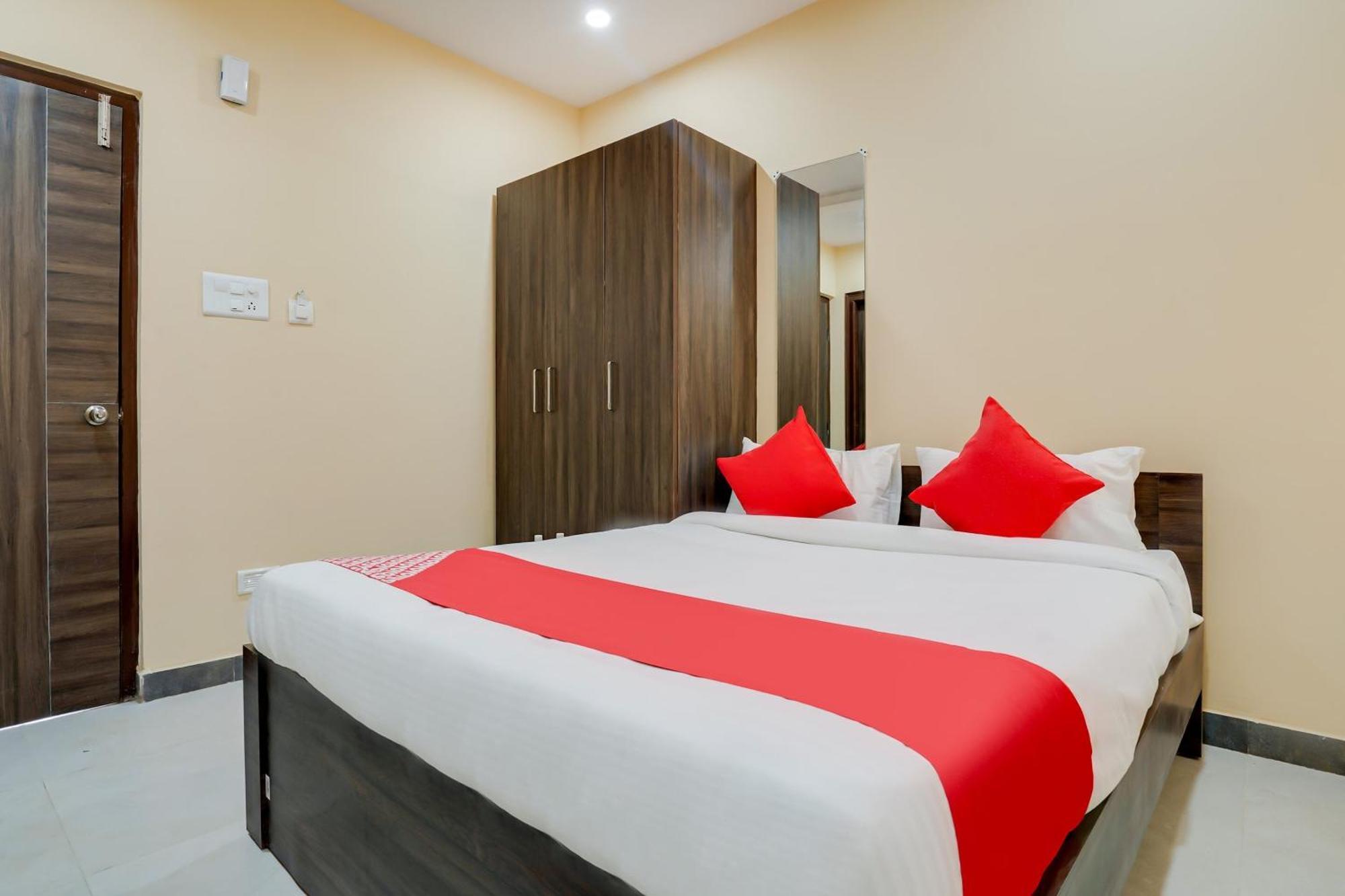 Hotel O Alekhya Residency Cafe Bahar Sururnagar Eksteriør bilde