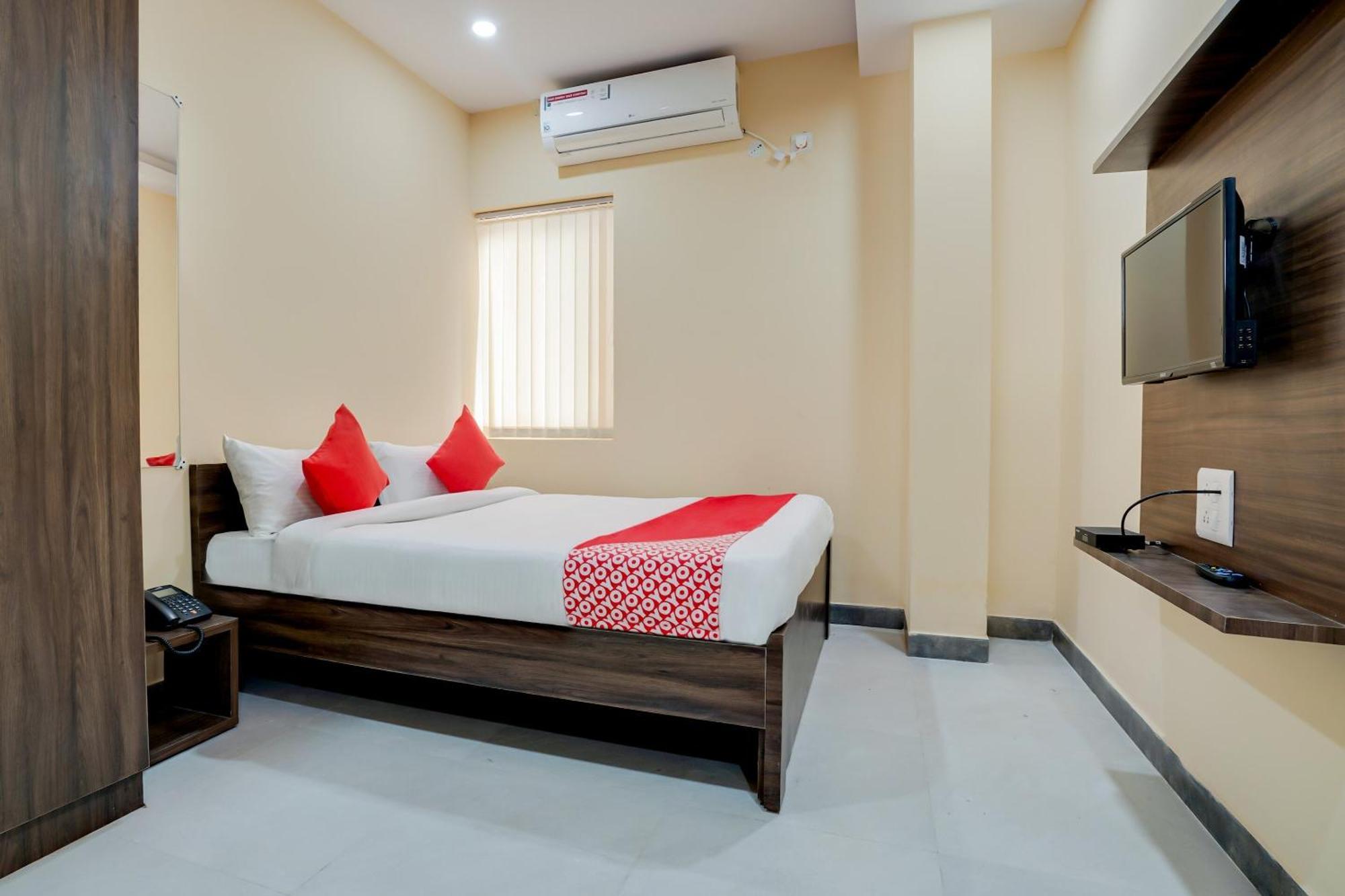 Hotel O Alekhya Residency Cafe Bahar Sururnagar Eksteriør bilde