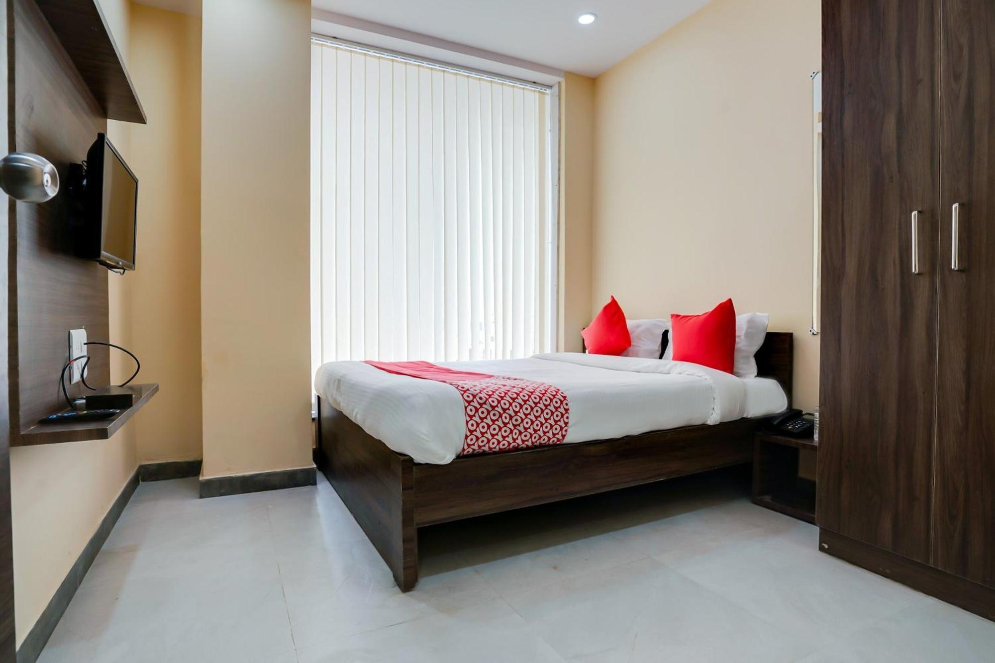 Hotel O Alekhya Residency Cafe Bahar Sururnagar Eksteriør bilde