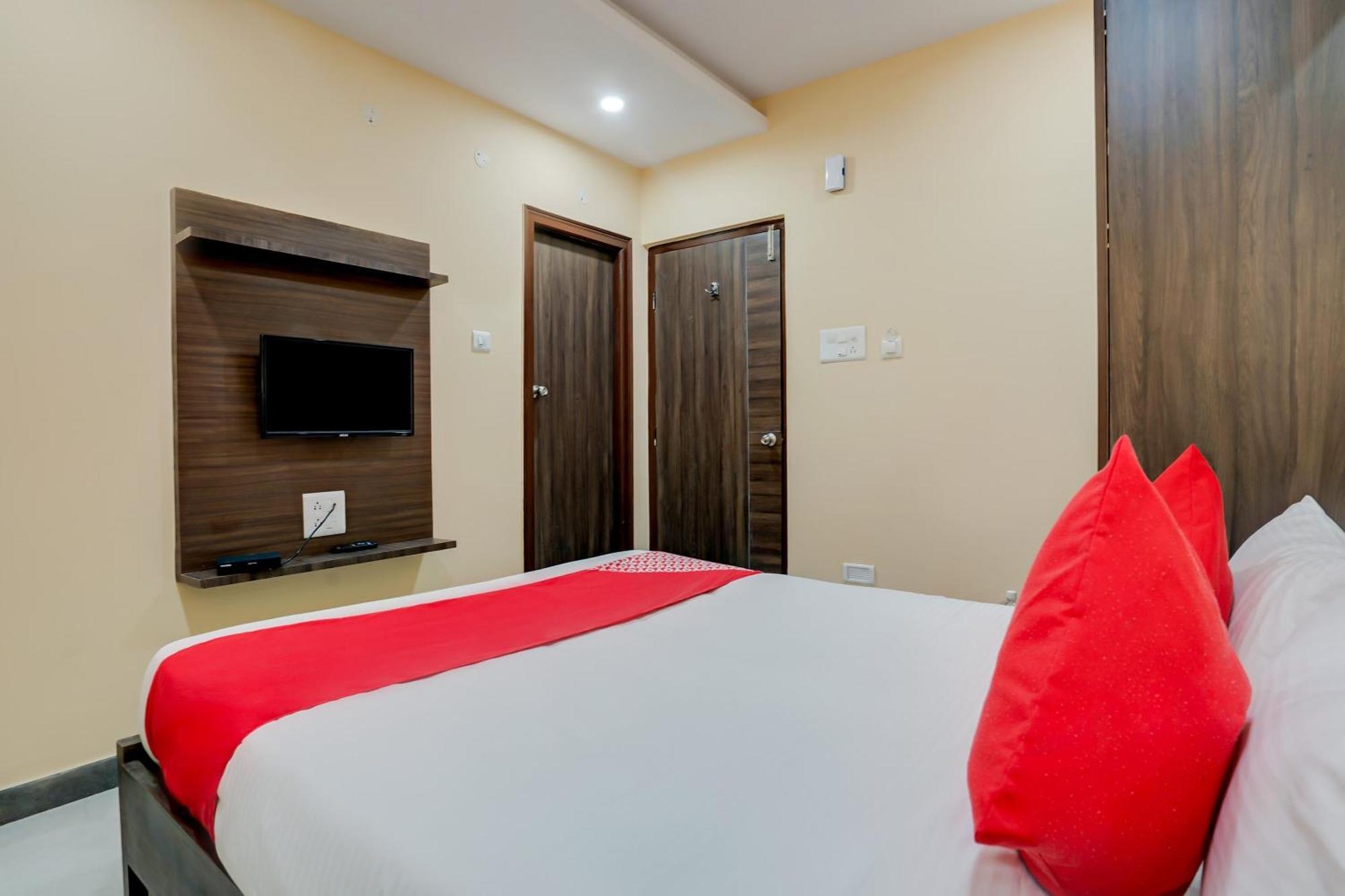 Hotel O Alekhya Residency Cafe Bahar Sururnagar Eksteriør bilde