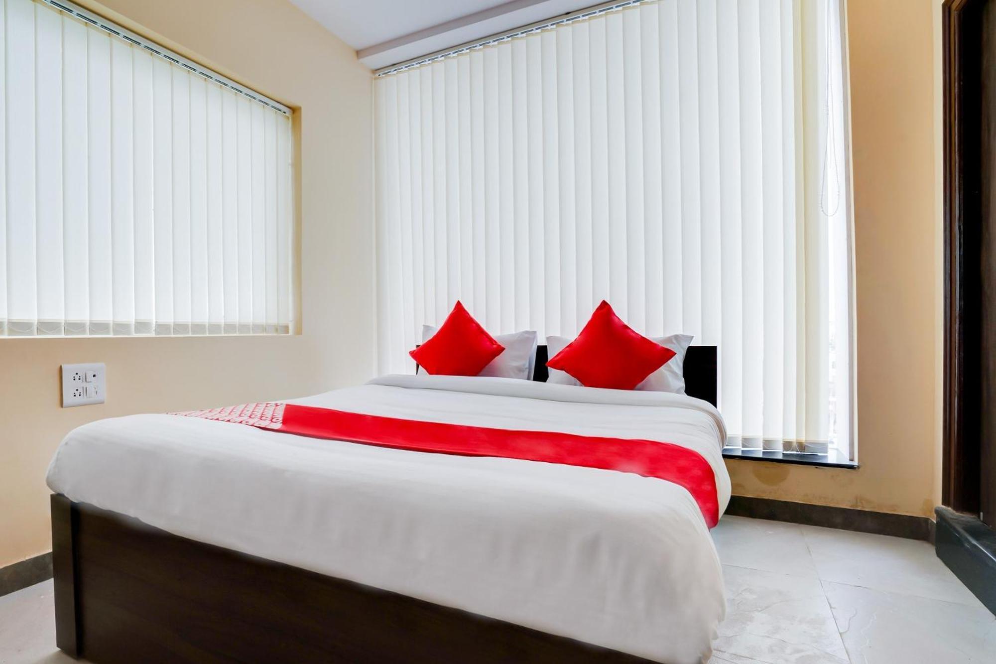 Hotel O Alekhya Residency Cafe Bahar Sururnagar Eksteriør bilde